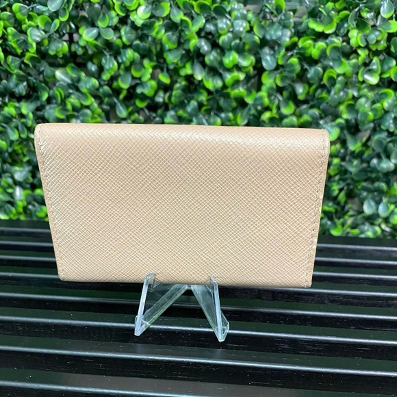 PRADA Saffiano 6 Key Holder in Nude Color - Picture 2 of 10